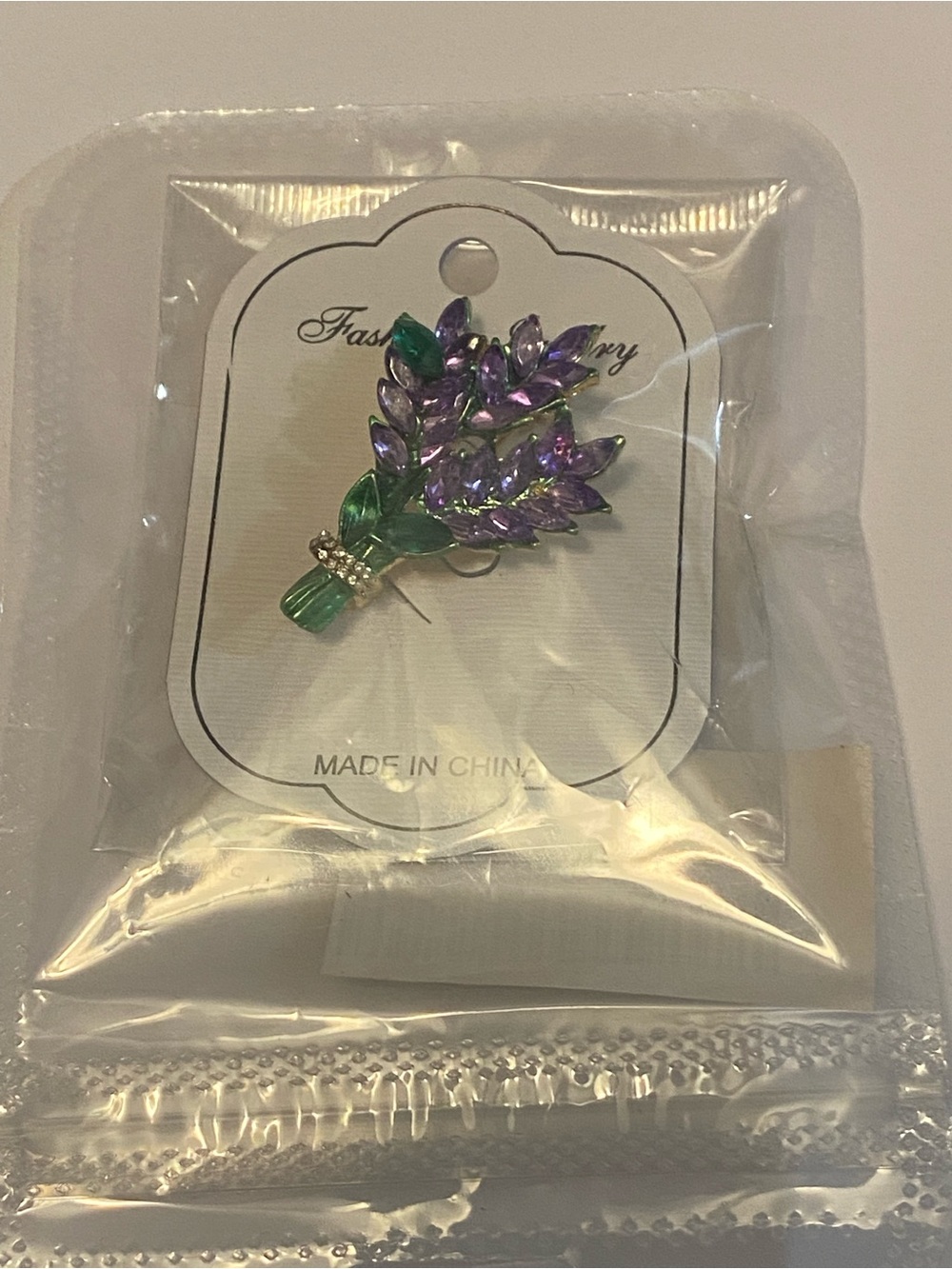 Fashion Jewelry 4-Piece Brooch Set - Pink, Purple, Gold, White - Picture 5 of 5